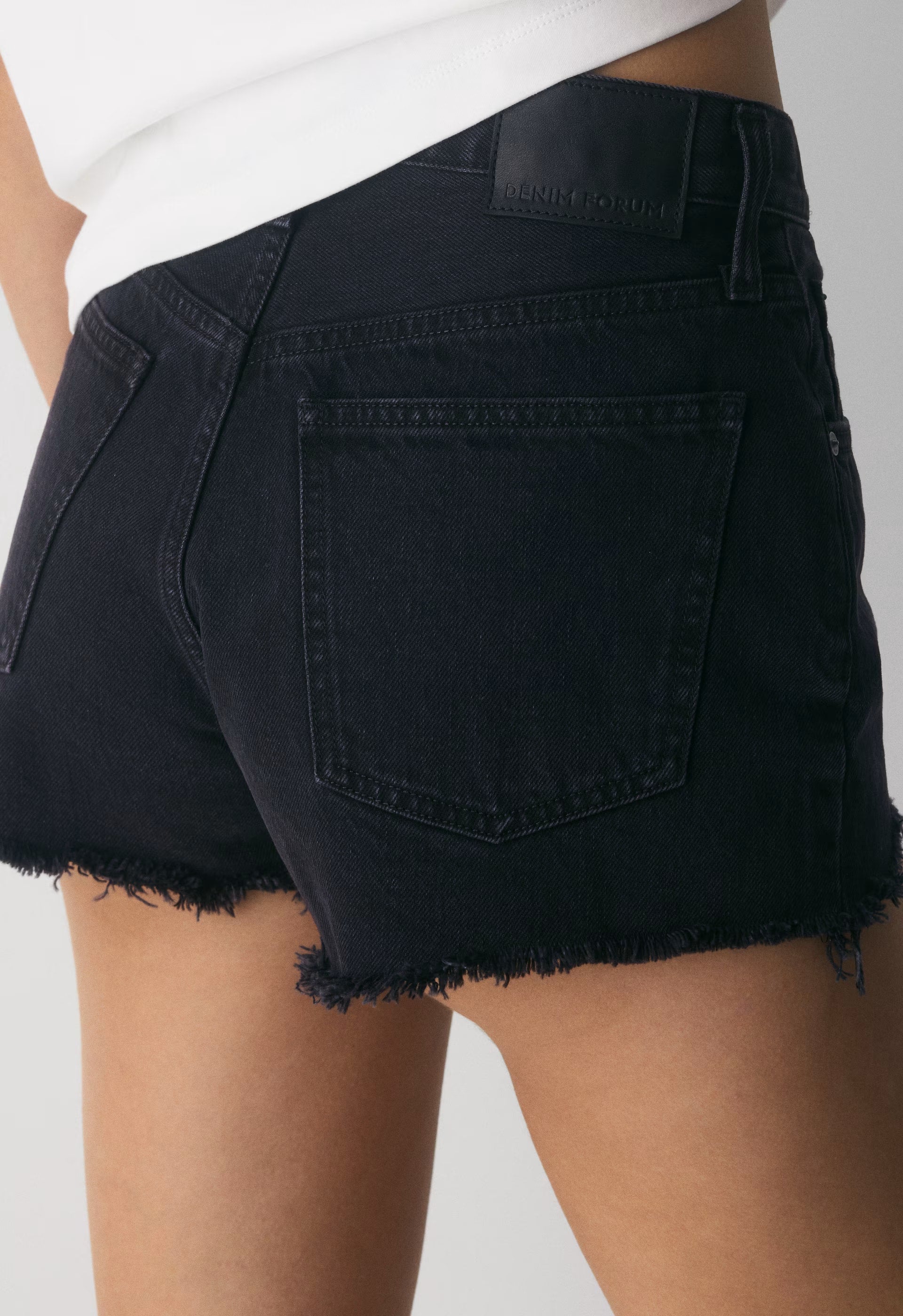 Denim Forum The ‘90s Vintage Hi-Rise Mini Denim Short - BLACK EYELINER
