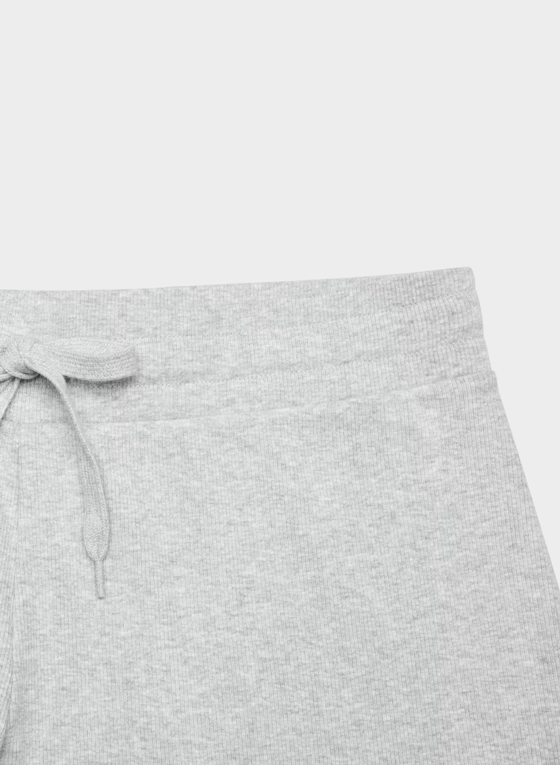 HomeStretch™ Rib Happen Short - HEATHER CHROME