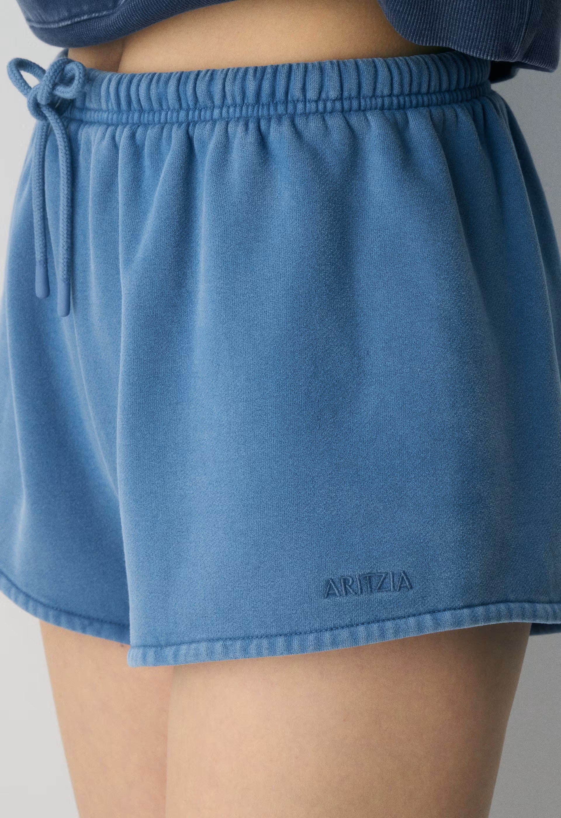 Cozy Sweatfleece Mega Flutter™ Micro Short - NO-STRESS LIGHT BLUE