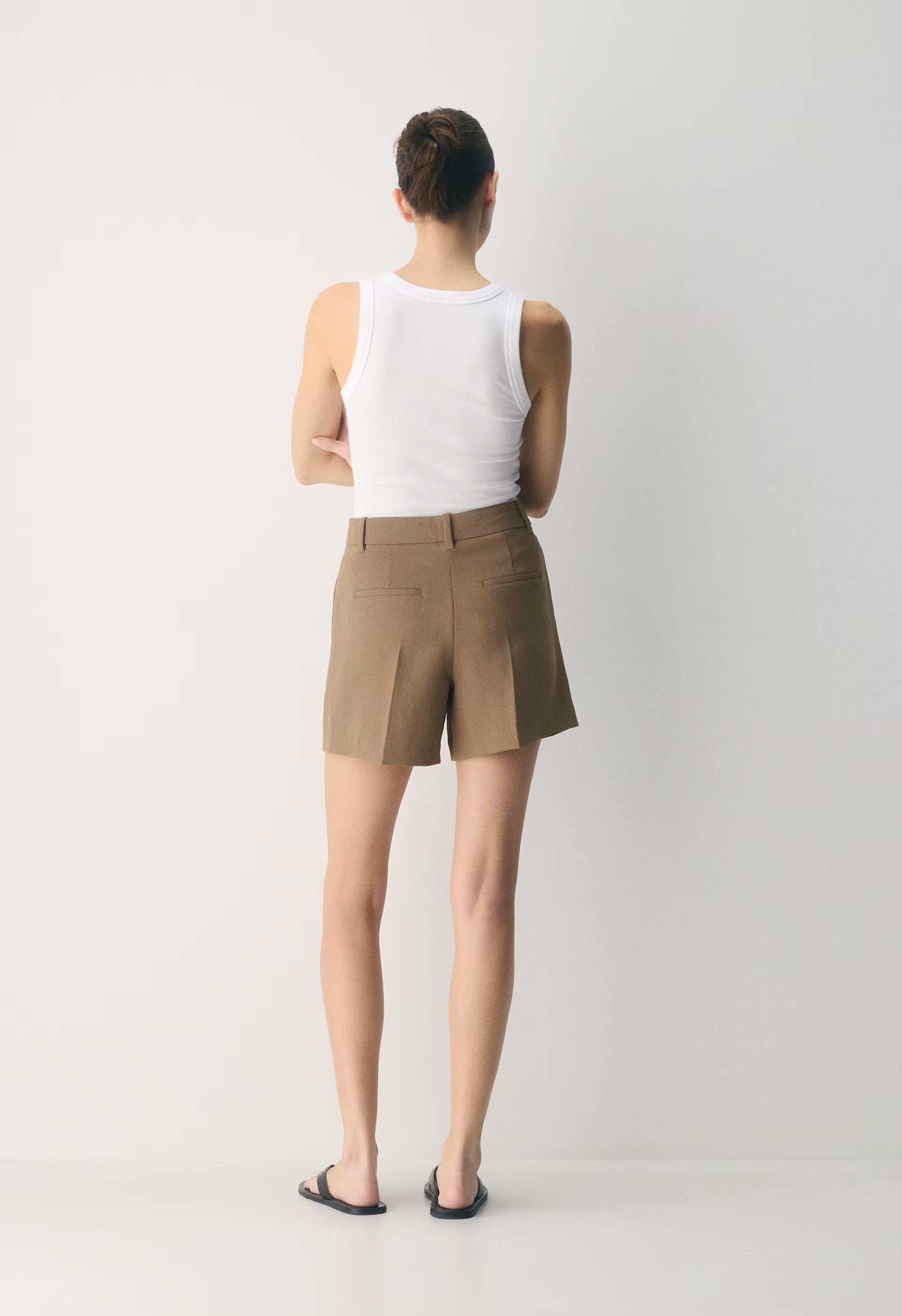 The Effortless Short™ Mid-Thigh - Crepette™ - FOLIO TAUPE